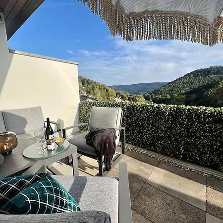Apartamento Wohnen Im Schwarzwald Mit Panoramablick Bad Herrenalb Exterior foto